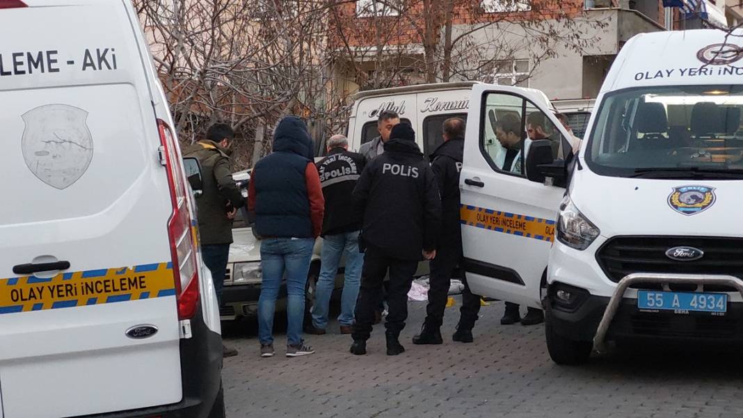 Müziğin sesini takip eden polis, gördükleri karşısında şoke oldu! Kahreden aile dramı ortaya çıktı... 2